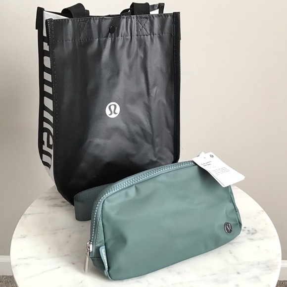 Lululemon Everywhere Belt Bag New With Tag - Picture 2 of 12